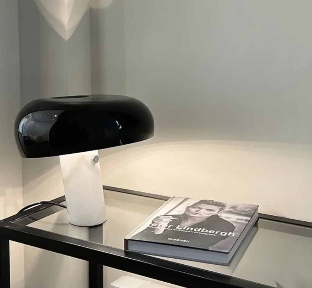 Snoopy Table Lamp – Iconic Design with Artistic Warmth