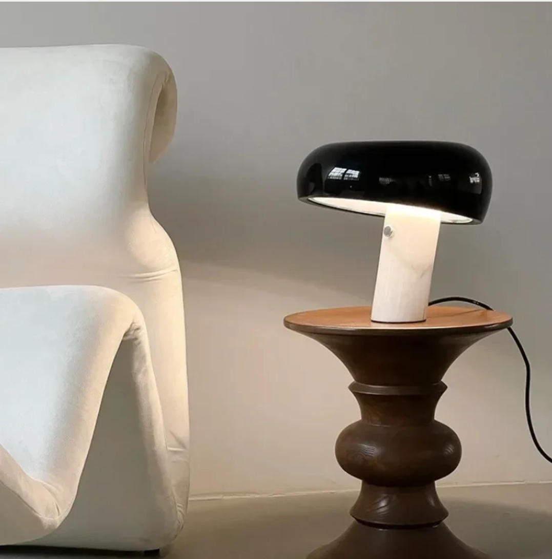 Snoopy Table Lamp – Iconic Design with Artistic Warmth