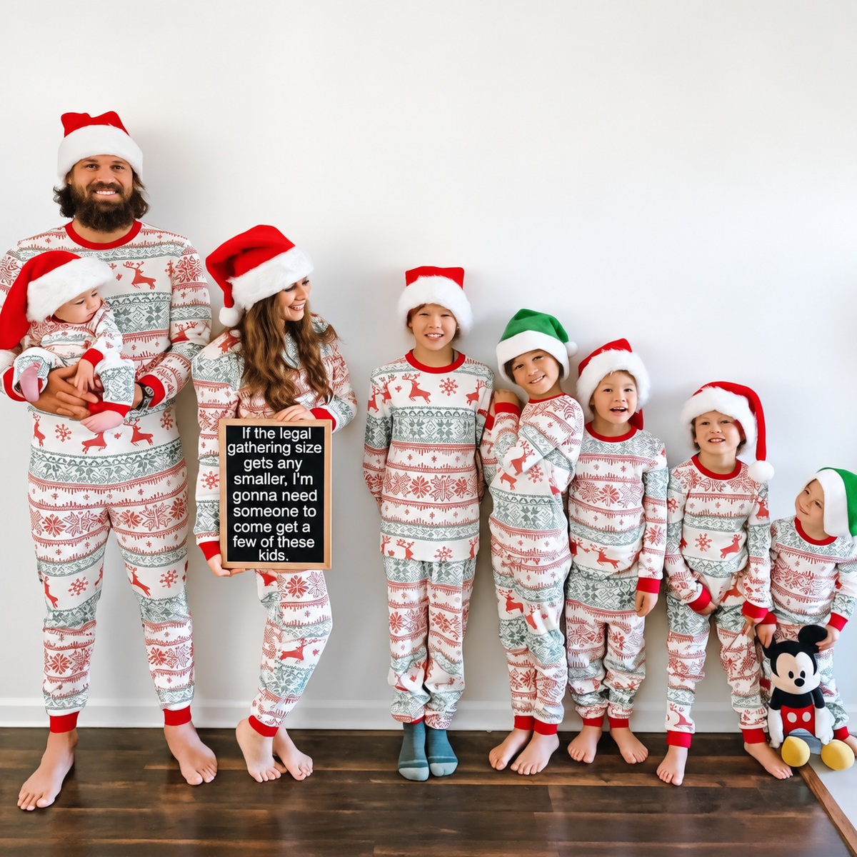 Classic Christmas Print Family Matching Pajamas Set