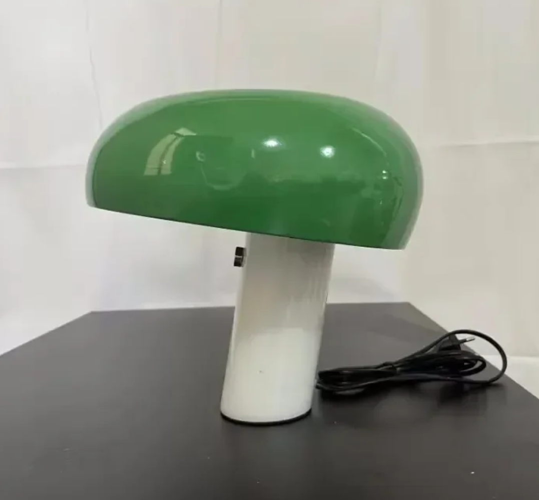 Snoopy Table Lamp – Iconic Design with Artistic Warmth